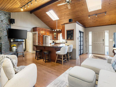 23808 58a Avenue - 2