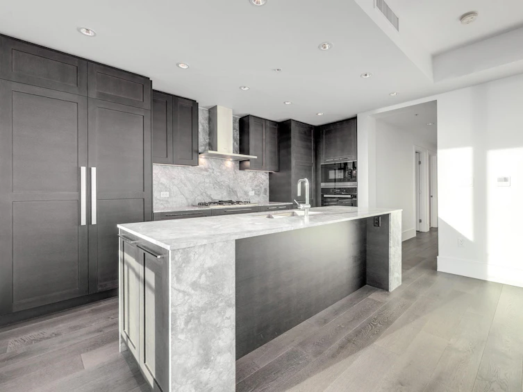 604-1501 Foster Street, Surrey, BC, V4B 0C3 - 9