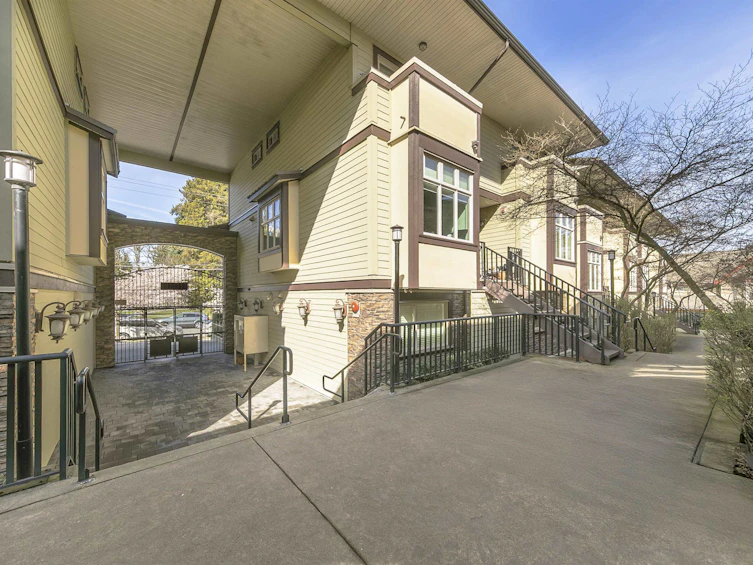 219-5588 Patterson Avenue, Burnaby, BC, V5H 0A7 - 22