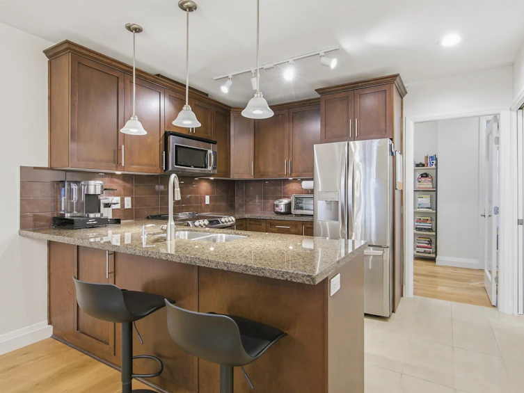 219-5588 Patterson Avenue, Burnaby, BC, V5H 0A7 - 6