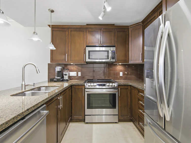 219-5588 Patterson Avenue, Burnaby, BC, V5H 0A7 - 7