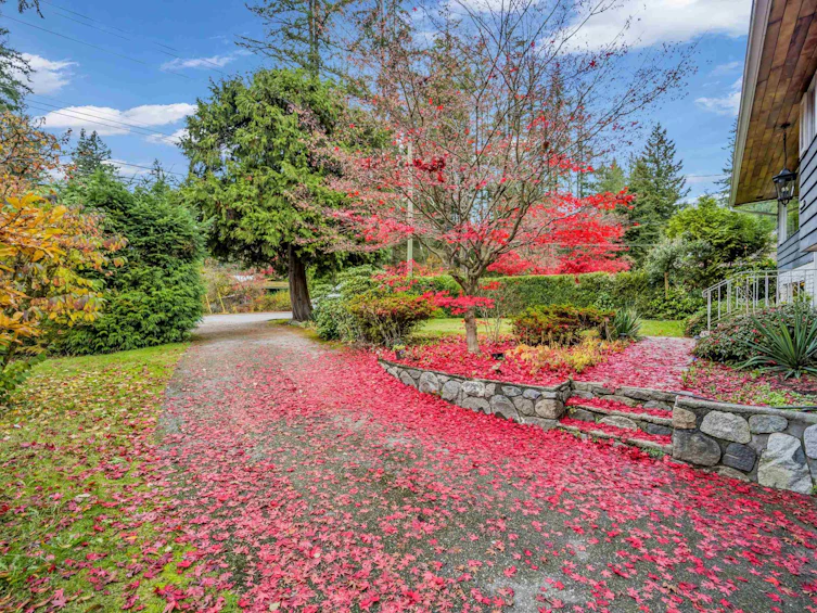4578 Capilano Road, North Vancouver, BC, V7R 4K3 - 23
