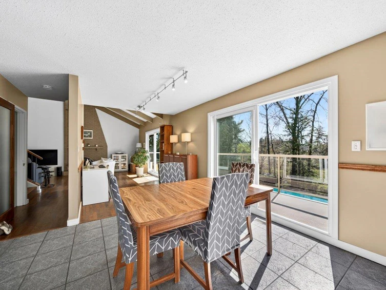 23419 Tamarack Lane, Maple Ridge, BC, V2W 1A8 - 16
