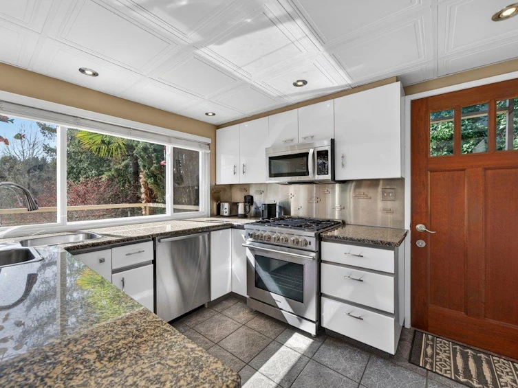 23419 Tamarack Lane, Maple Ridge, BC, V2W 1A8 - 14