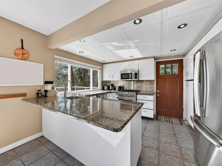 23419 Tamarack Lane, Maple Ridge, BC, V2W 1A8 - 13