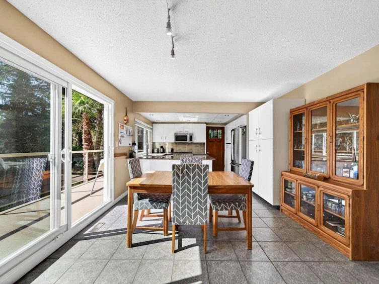 23419 Tamarack Lane, Maple Ridge, BC, V2W 1A8 - 11