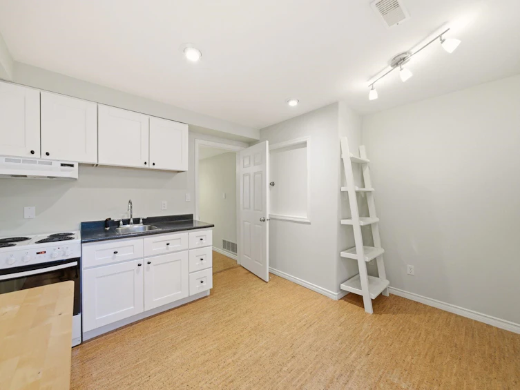 1181 Keith Road, West Vancouver, BC, V7T 1M7 - 34