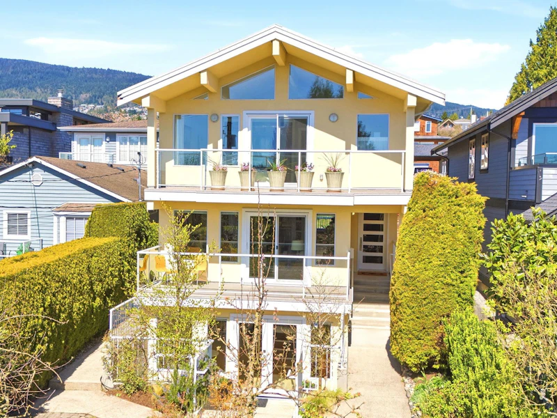 1181 Keith Road, West Vancouver BC V7T 1M7