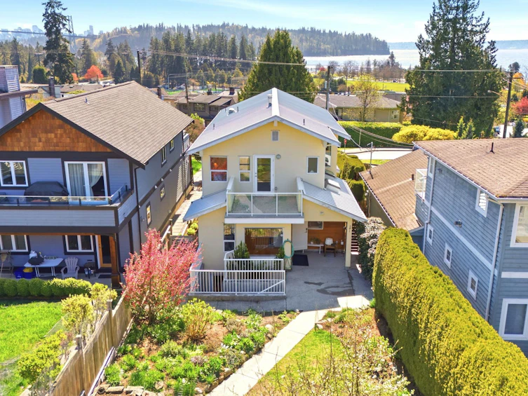 1181 Keith Road, West Vancouver, BC, V7T 1M7 - 2