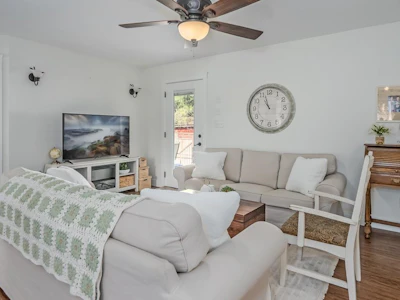 3553 Monashee Street - 3