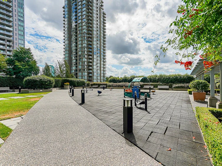 606-2978 Glen Drive, Coquitlam, BC, V3B 0C3 - 34