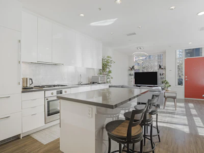 21-7338 Gollner Avenue - 3