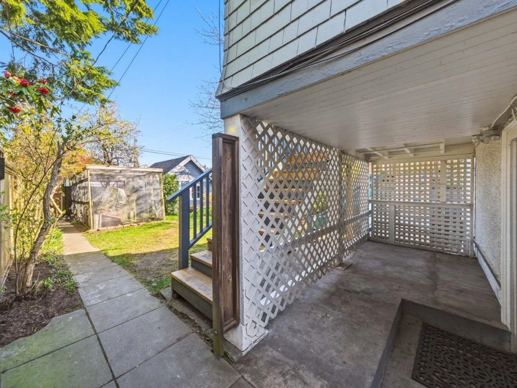 2711 Trinity Street, Vancouver, BC, V5K 1E6 - 26