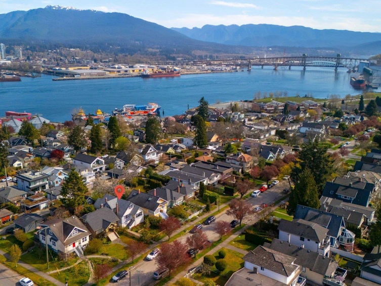 2711 Trinity Street, Vancouver, BC, V5K 1E6 - 36