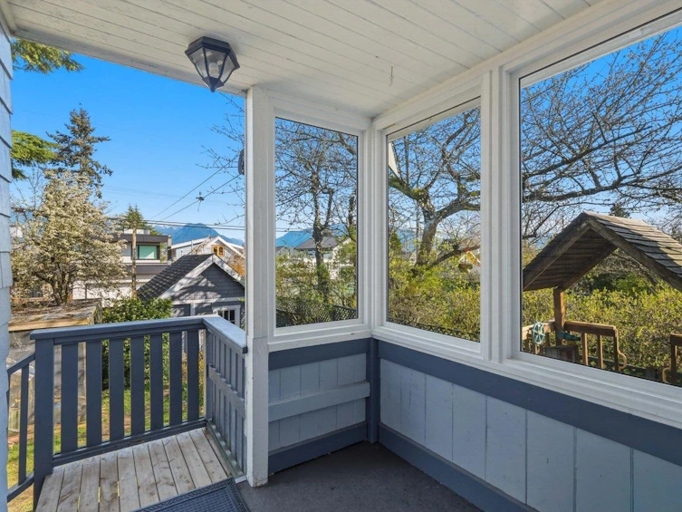 2711 Trinity Street, Vancouver, BC, V5K 1E6 - 25