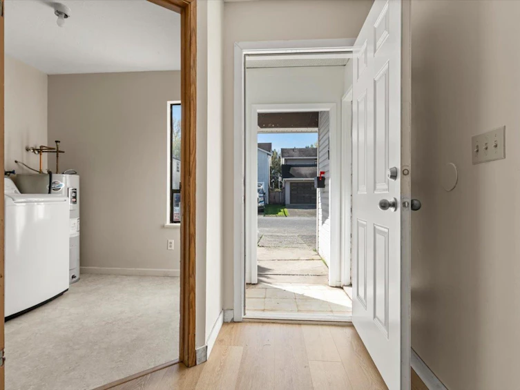 8547 Mccutcheon Avenue, Chilliwack, BC, V2P 7L3 - 2