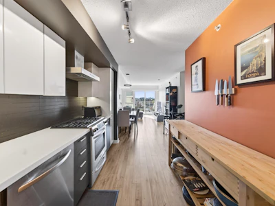 506-2888 E 2nd Avenue - 5