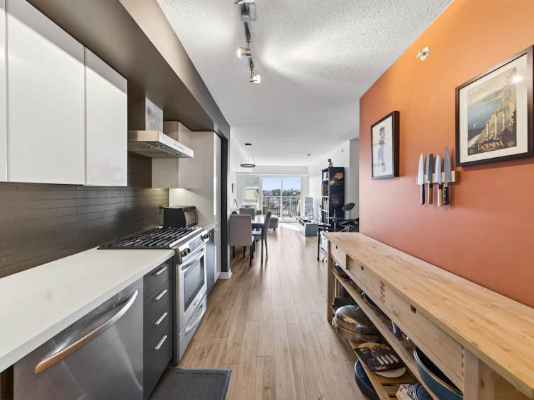 506-2888 E 2nd Avenue, Vancouver, BC, V5M 1E3 - 5