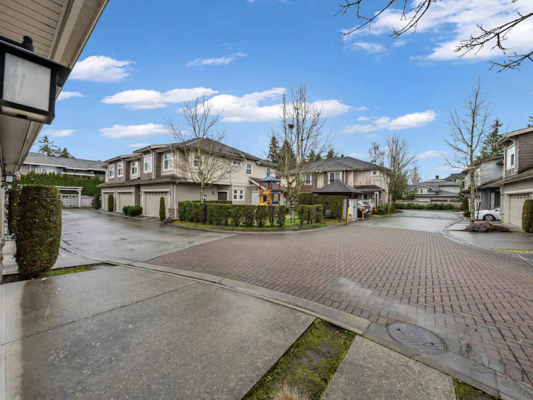 16-8600 No. 3 Road, Richmond, BC, V6Y 2E8 - 27