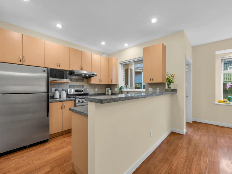 16-8600 No. 3 Road, Richmond, BC, V6Y 2E8 - 7