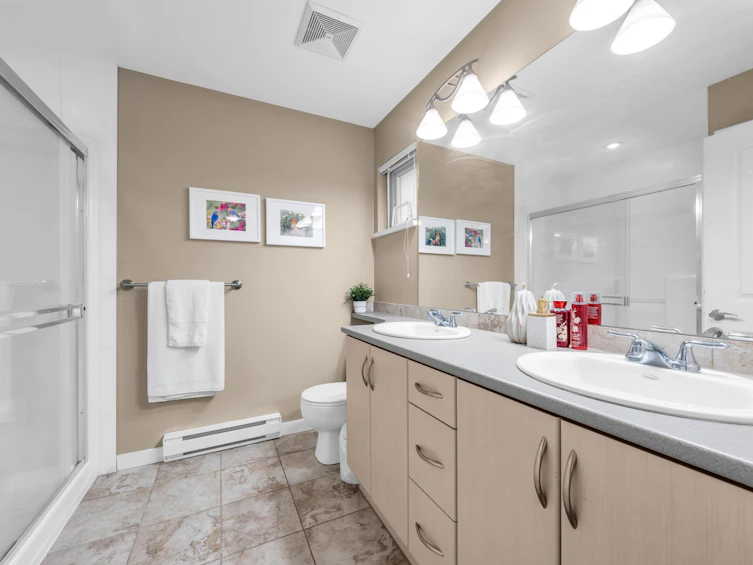 16-8600 No. 3 Road, Richmond, BC, V6Y 2E8 - 16