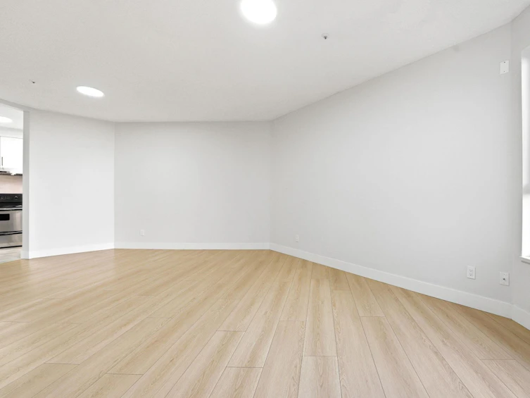 110-8139 121a Street, Surrey, BC, V3W 0Z2 - 8