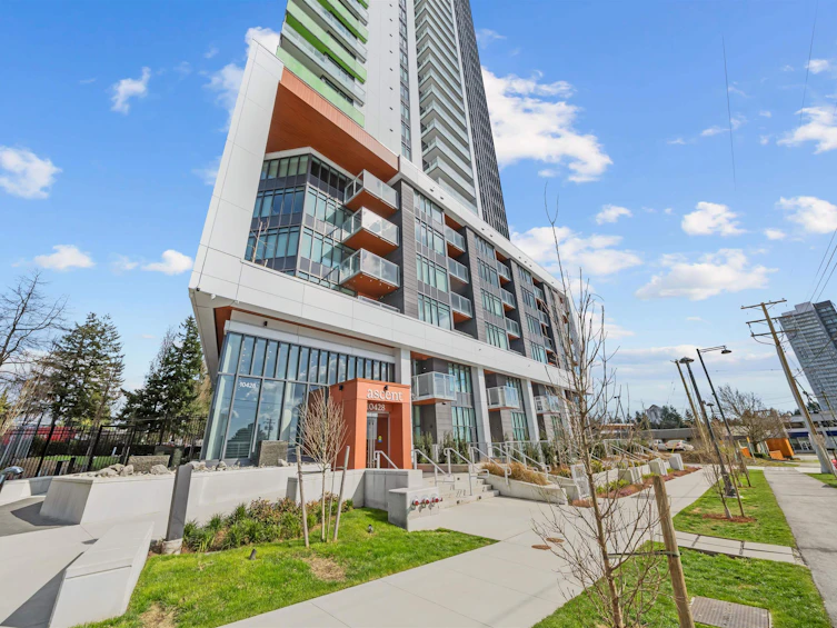 2502-10428 Whalley Boulevard, Surrey, BC, V3T 1W6