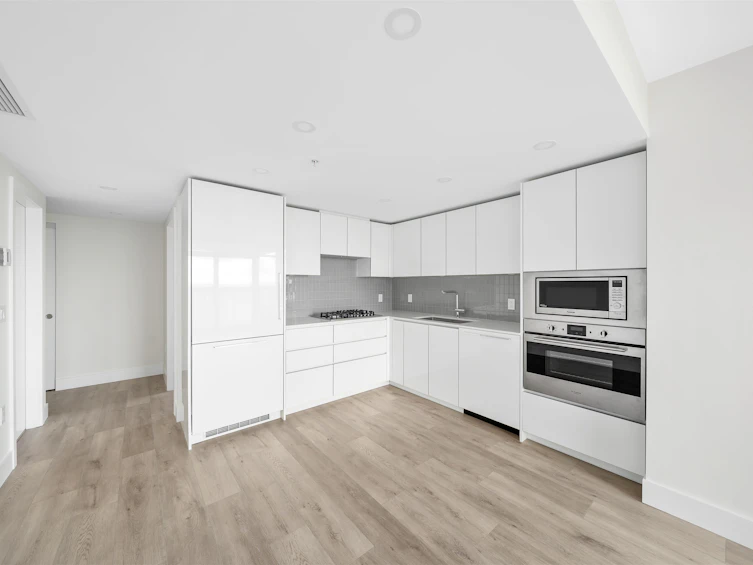 2502-10428 Whalley Boulevard, Surrey, BC, V3T 1W6 - 7