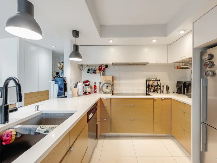 304-2525 Blenheim Street, Vancouver, BC, V6K 4W6 - 8
