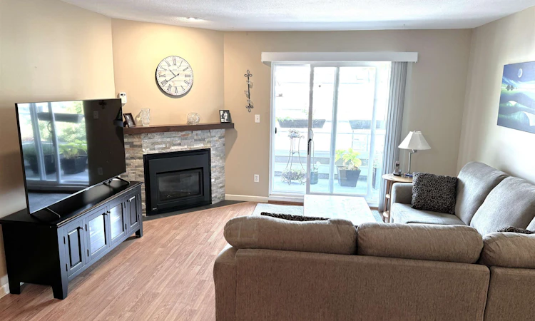 317-15875 Marine Drive