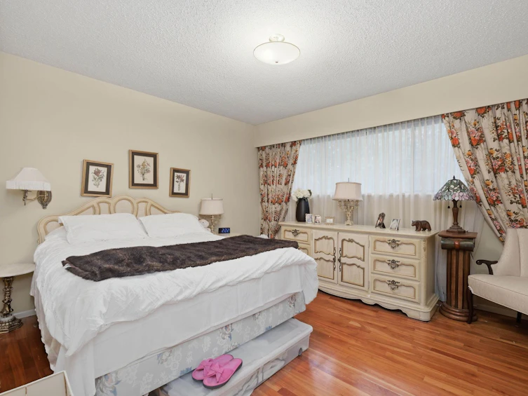 8285 Burnlake Drive, Burnaby, BC, V5A 3L1 - 12
