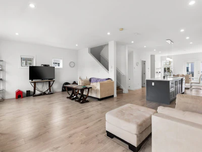 9-7167 116 Street - 4