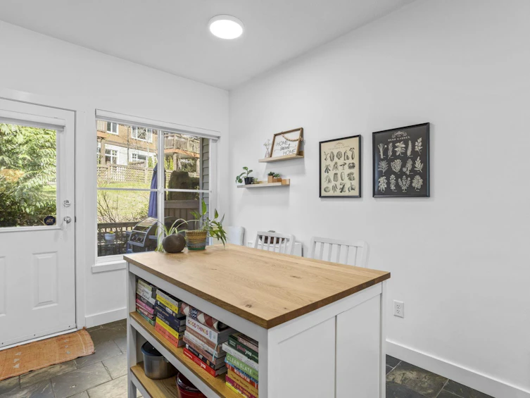 103-2000 Panorama Drive, Port Moody, BC, V3H 5J5 - 12