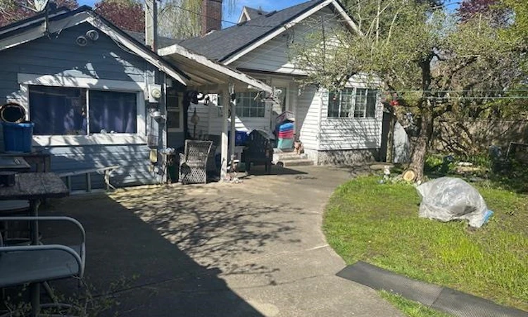 2872 Mckenzie Avenue