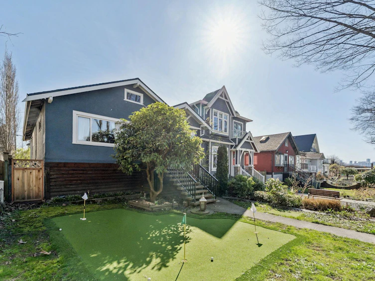 2486 Eton Street, Vancouver, BC, V5K 1J5 - 2