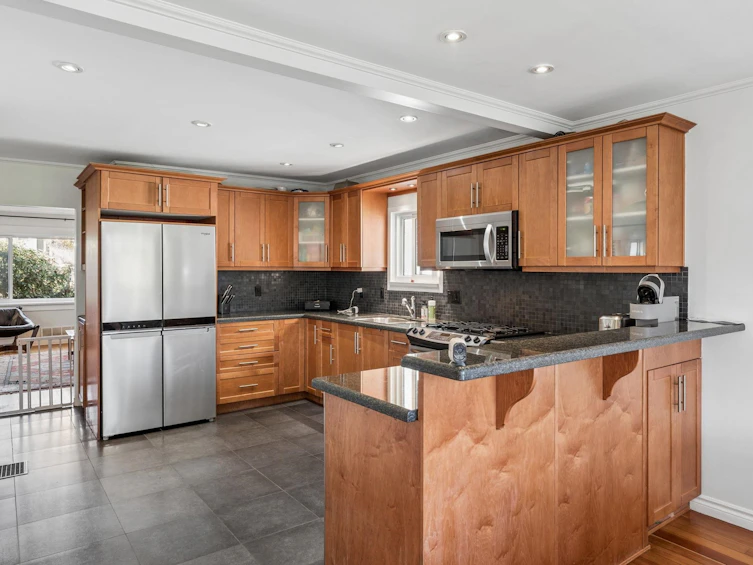 2486 Eton Street, Vancouver, BC, V5K 1J5 - 10