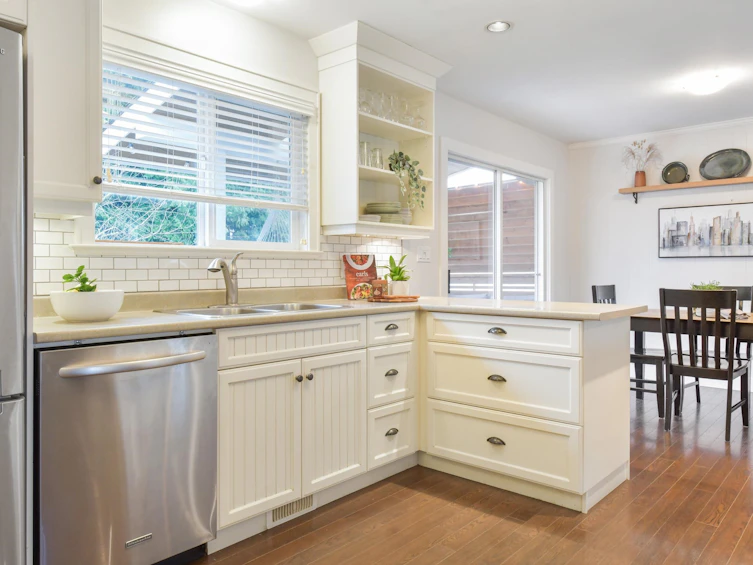 10008 Dublin Drive, Chilliwack, BC, V2P 6K7 - 10