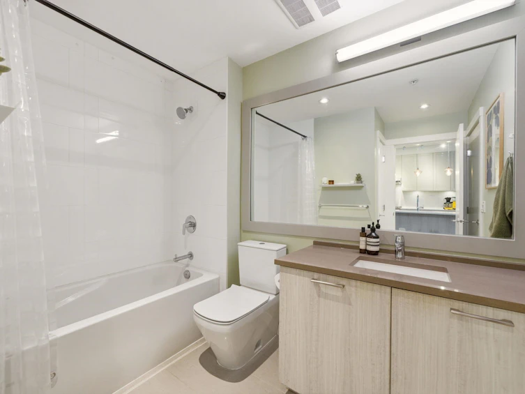 304-123 W 1st Street, North Vancouver, BC, V7M 0E5 - 15