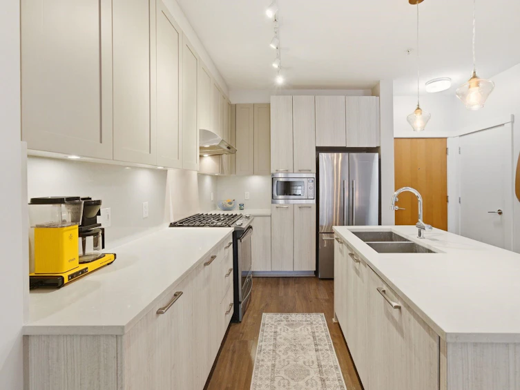 304-123 W 1st Street, North Vancouver, BC, V7M 0E5 - 10