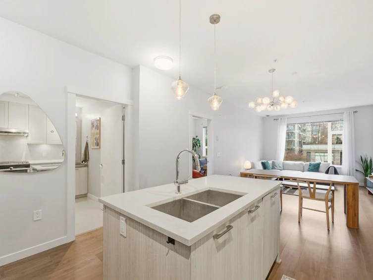 304-123 W 1st Street, North Vancouver, BC, V7M 0E5 - 6