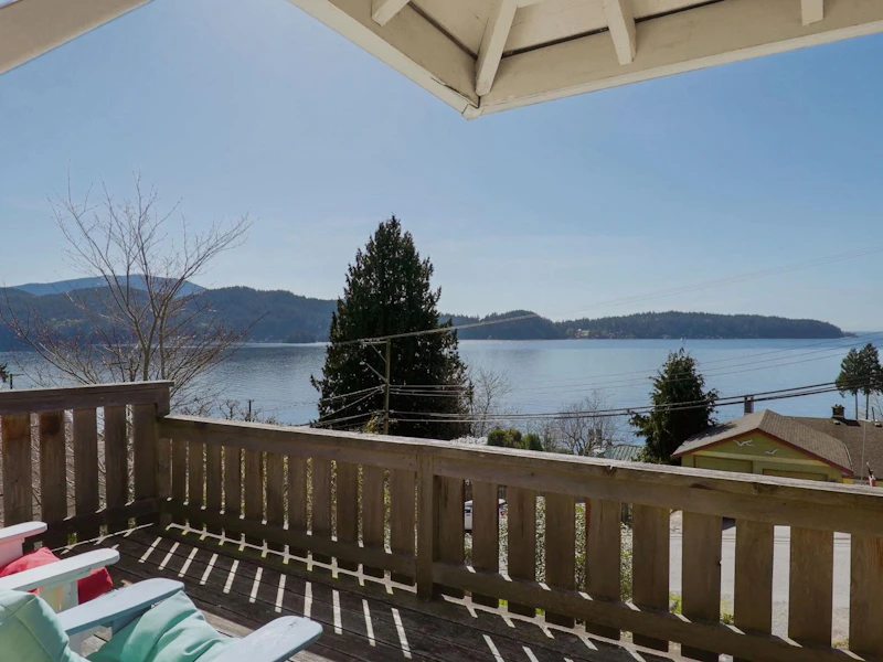 466 Central Avenue, Gibsons BC