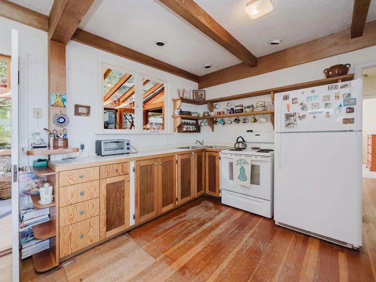 466 Central Avenue, Gibsons, BC, V0N 1V1 - 9