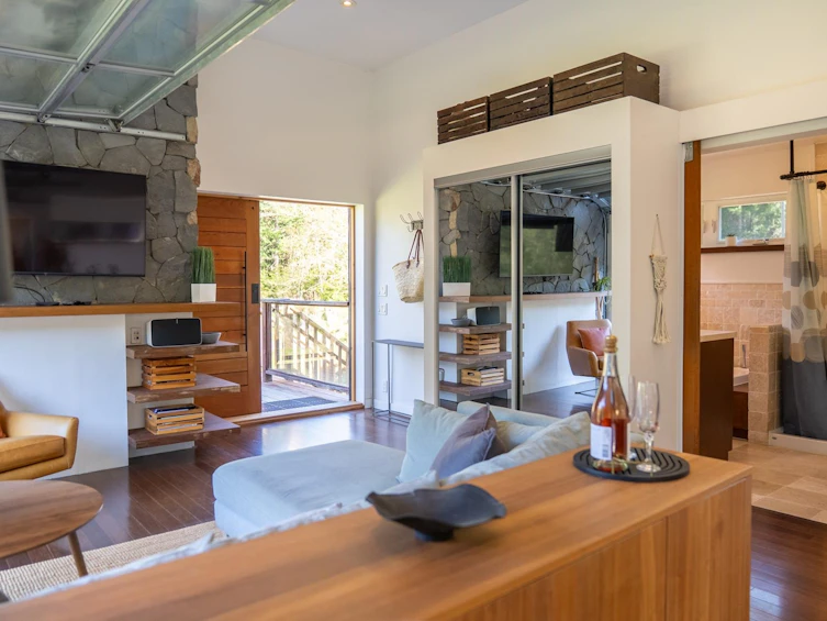 5582 Hooson Road, Pender Island, BC, V0N 2M1 - 15
