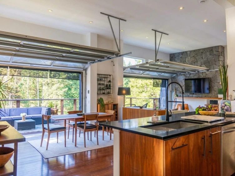 5582 Hooson Road, Pender Island, BC, V0N 2M1 - 18