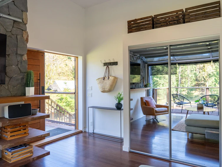 5582 Hooson Road, Pender Island, BC, V0N 2M1 - 10