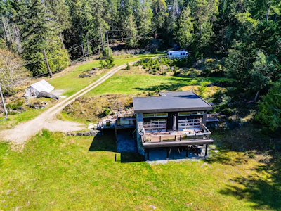 5582 Hooson Road - 3