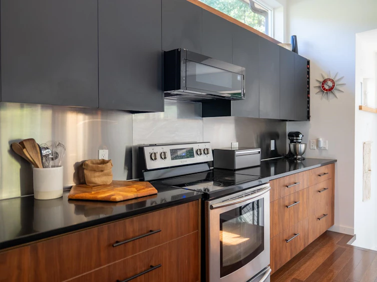5582 Hooson Road, Pender Island, BC, V0N 2M1 - 27