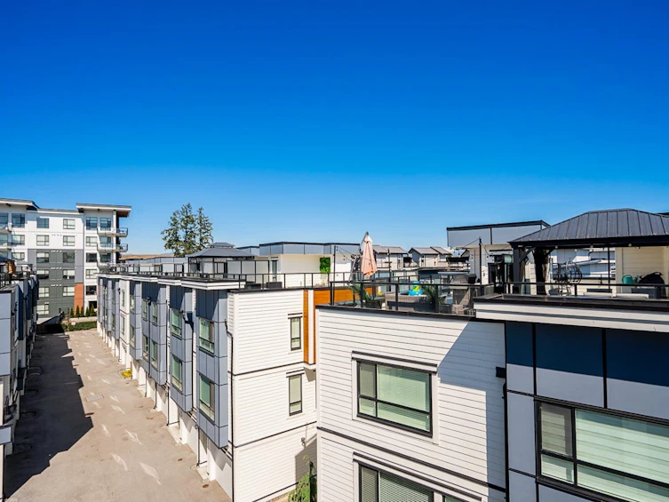 10-5476 Brydon Crescent, Langley, BC, V4A 4A3 - 2