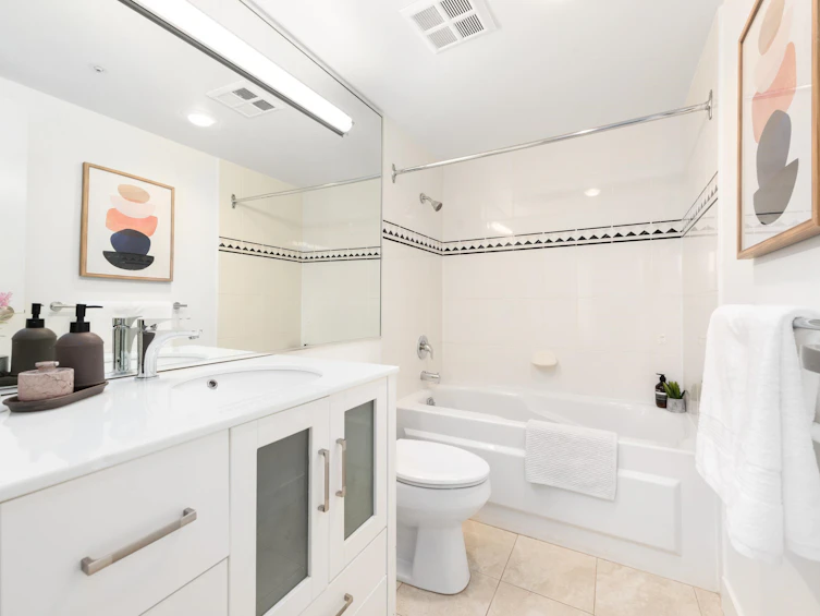 11D-199 Drake Street, Vancouver, BC, V6Z 2T9 - 17