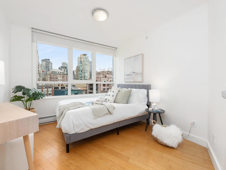 11D-199 Drake Street, Vancouver, BC, V6Z 2T9 - 9